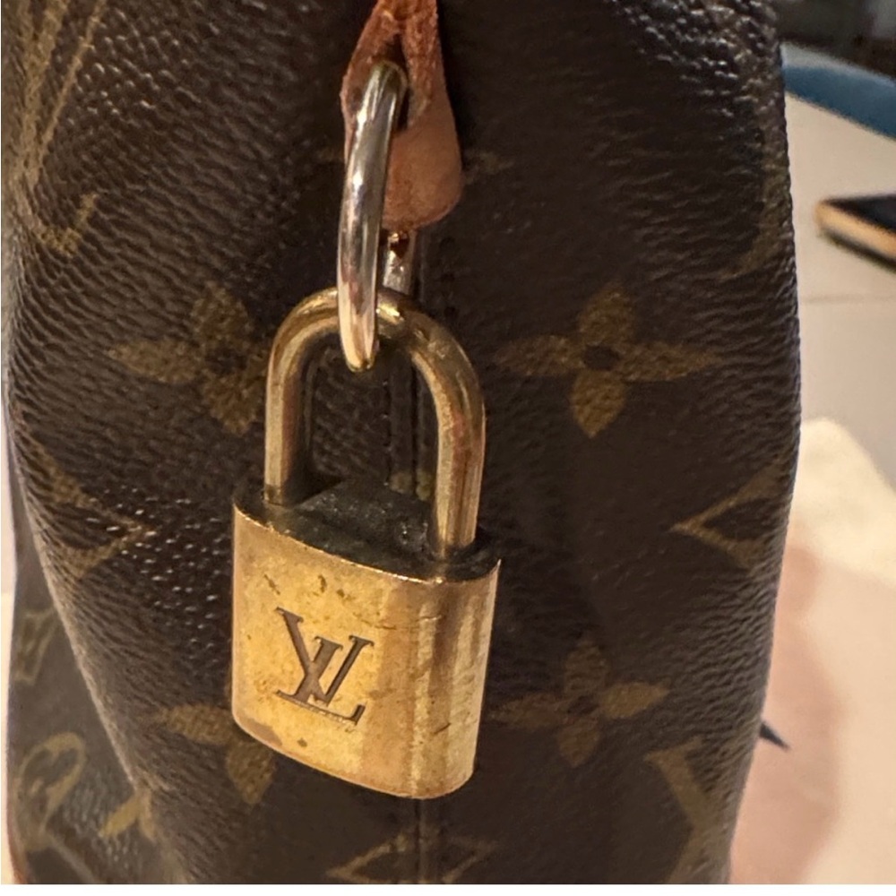 Louis Vuitton Lockit Brown Monogram Shoulder Bag - Picture 4 of 9